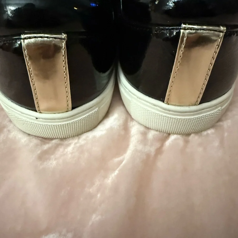 Kenneth Cole Black Leather Sneakers Women Size 6.5 Minimalist Streetwear Casual